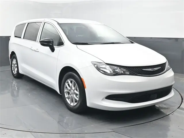 2026 Chrysler Voyager LX's photo