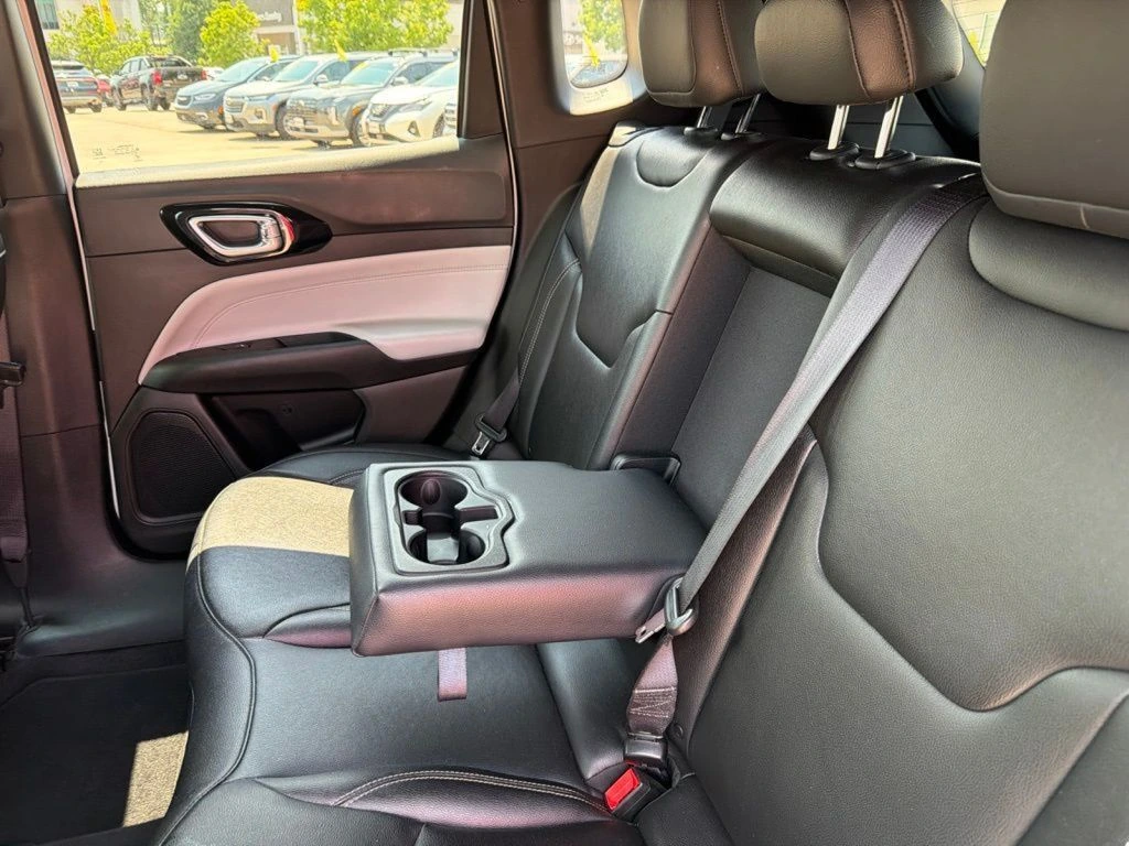 2025 Jeep Compass Limited - Photo 16