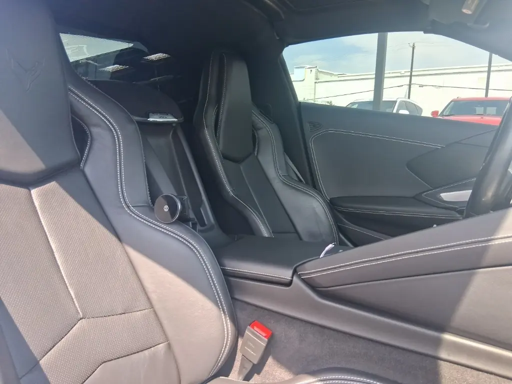 2023 Chevrolet Corvette Stingray 1LT photo 12