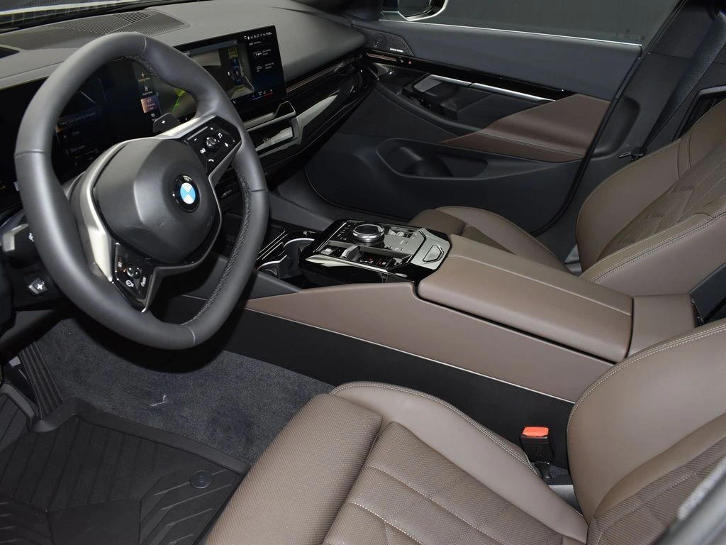 2026 BMW 5 Series 530i - Photo 12