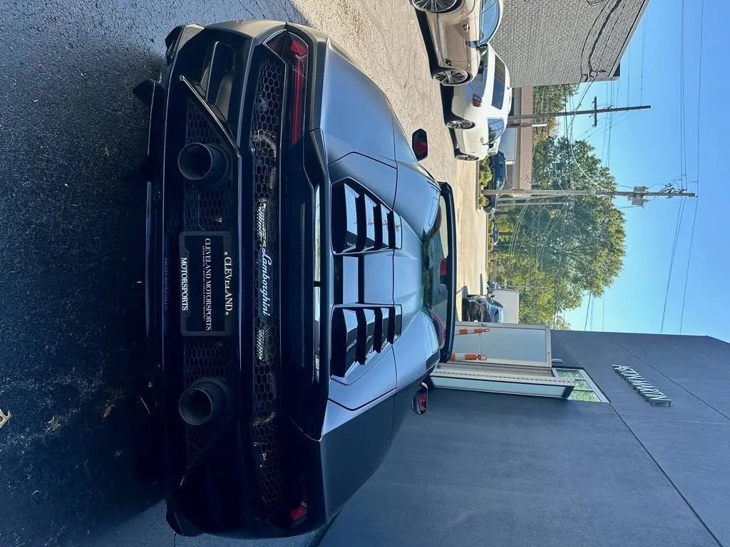 2023 Lamborghini Huracan Evo Base photo 5