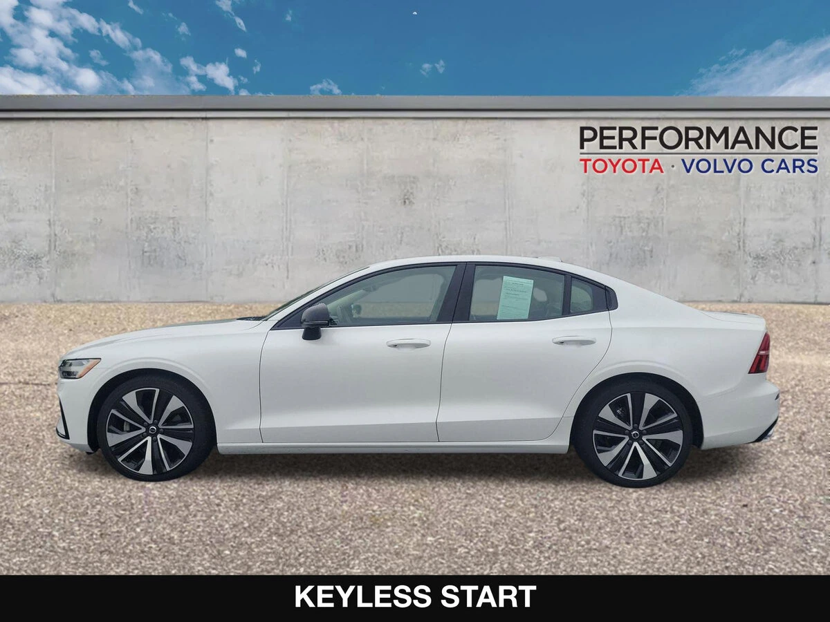Used 2022 Volvo S60 Momentum with VIN 7JRL12TZ8NG160353 for sale in Sinking Spring, PA