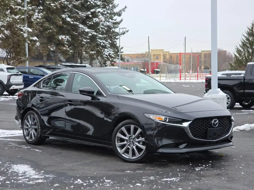 2025 Mazda Mazda3 Preferred's photo