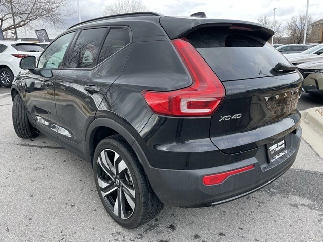 2024 Volvo - image 5