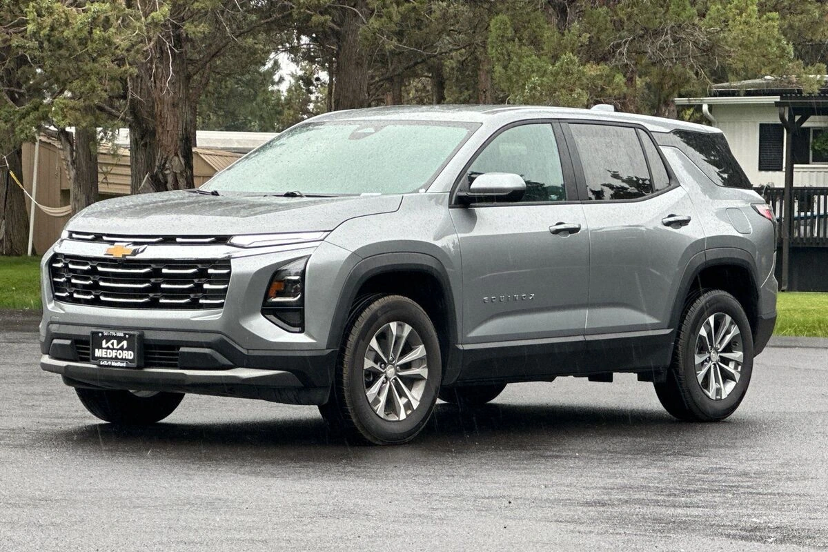 2025 Chevrolet Equinox LT - Photo 8