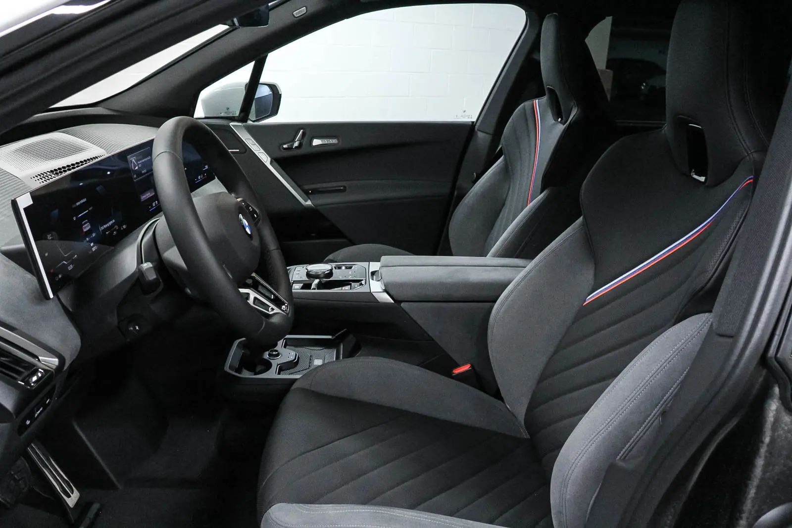 2026 Bmw iX photo 16