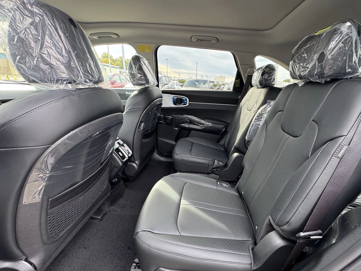 2026 Kia Sorento EX Hybrid - Photo 14