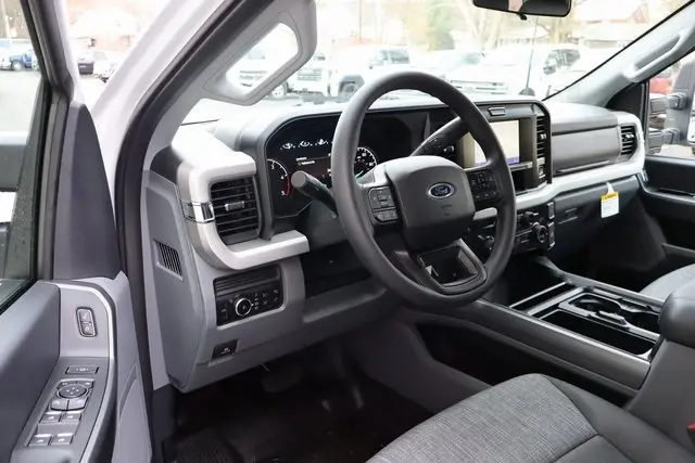 2026 Ford F-250 photo 4