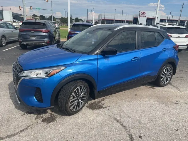2024 Nissan Kicks SV photo 2