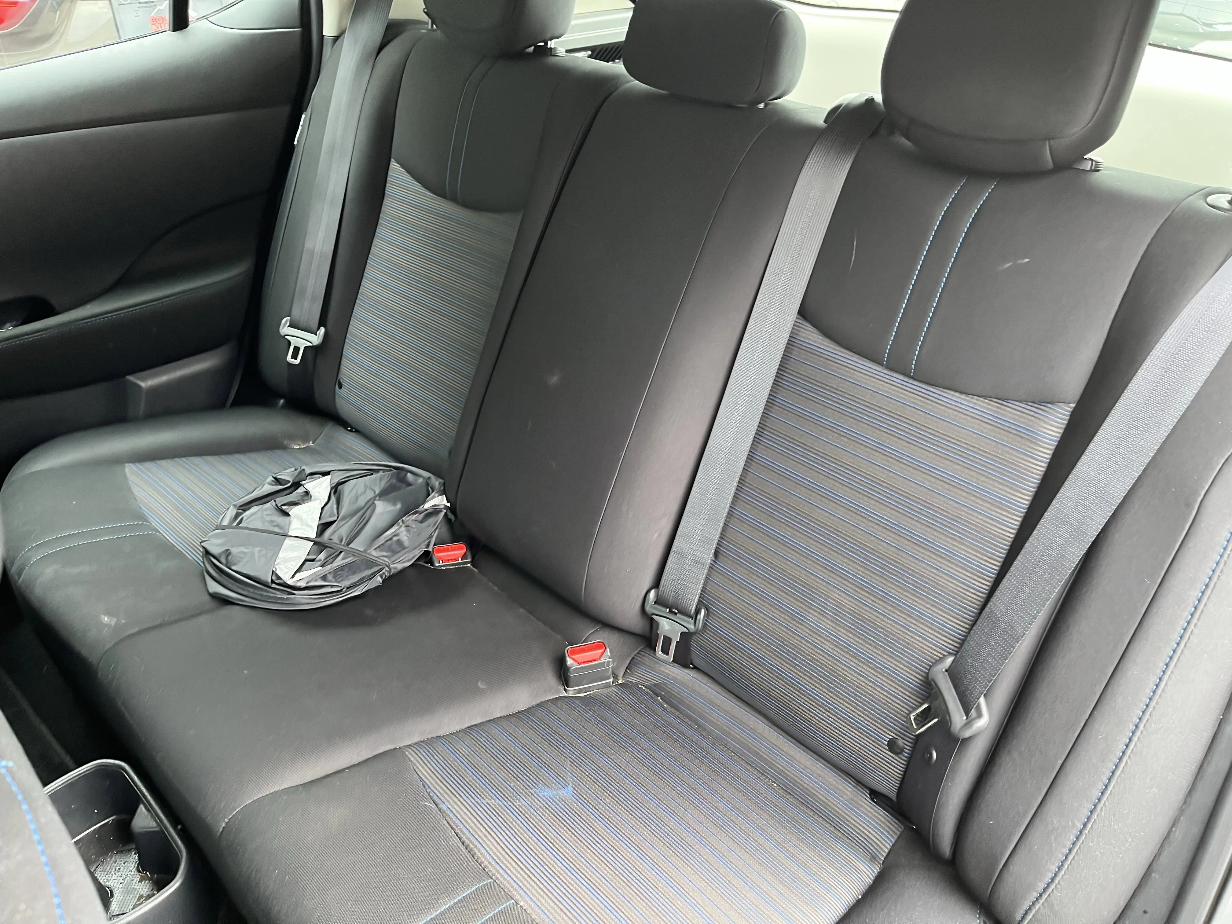 2024 Nissan Leaf SV photo 16