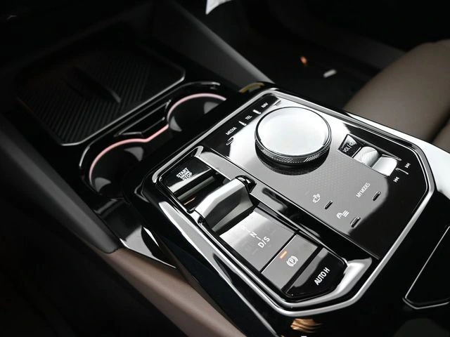 2026 BMW 5 Series 530i - Photo 9