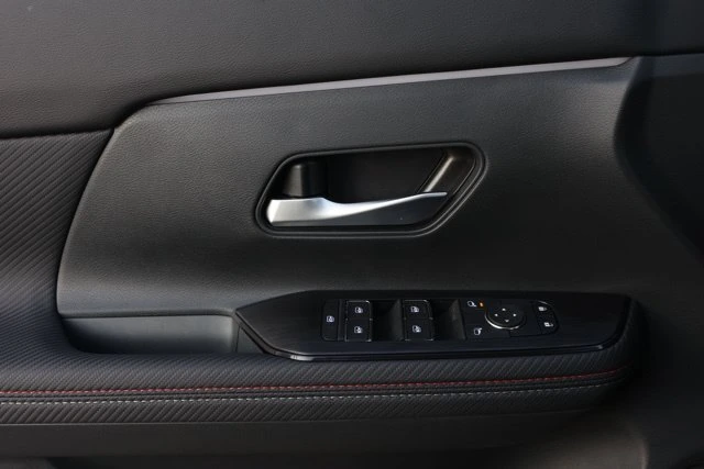 2025 Nissan Kicks SR - Photo 24