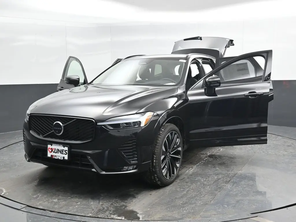 2026 Volvo - image 44