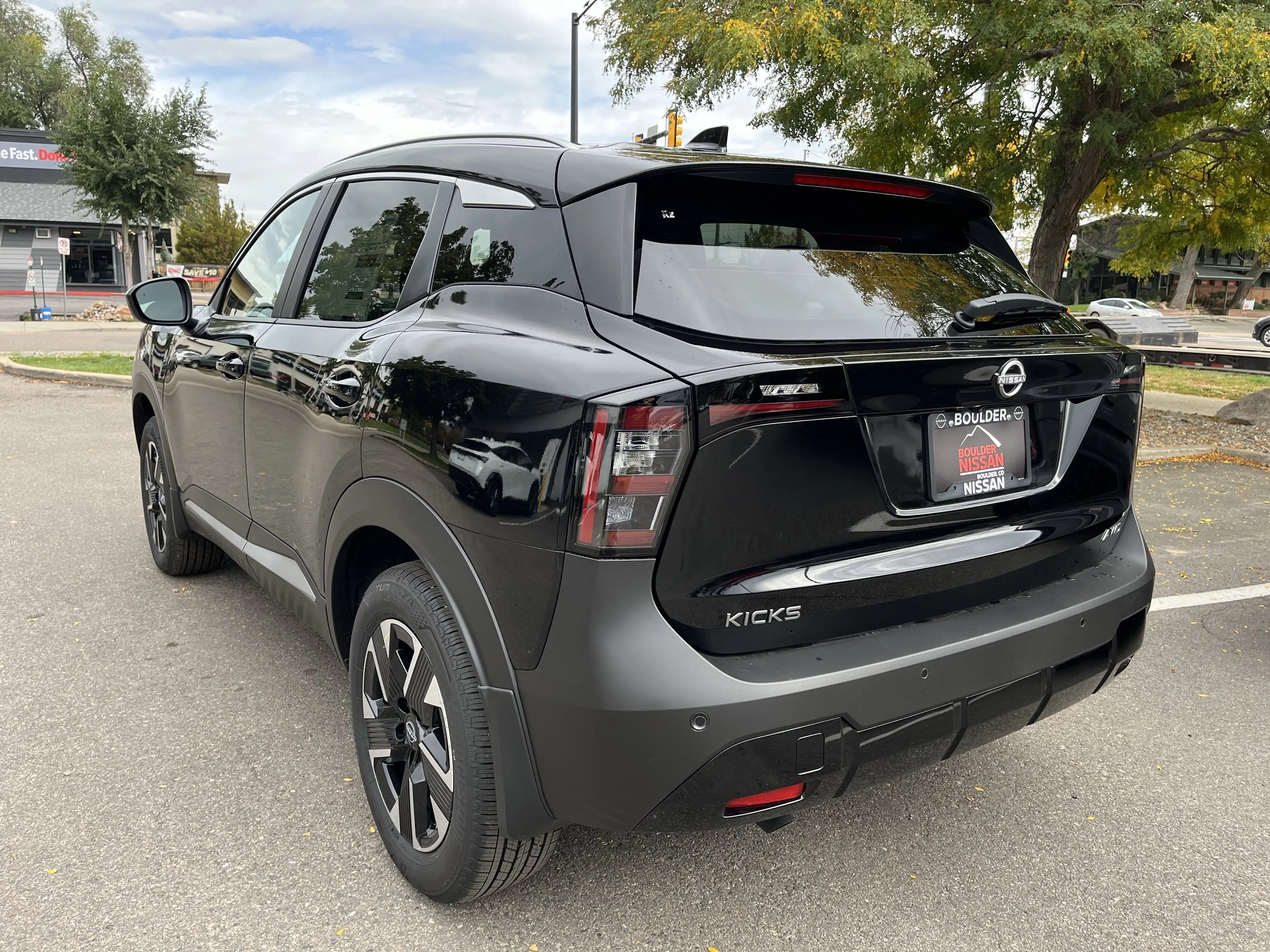 2026 Nissan Kicks SV photo 2