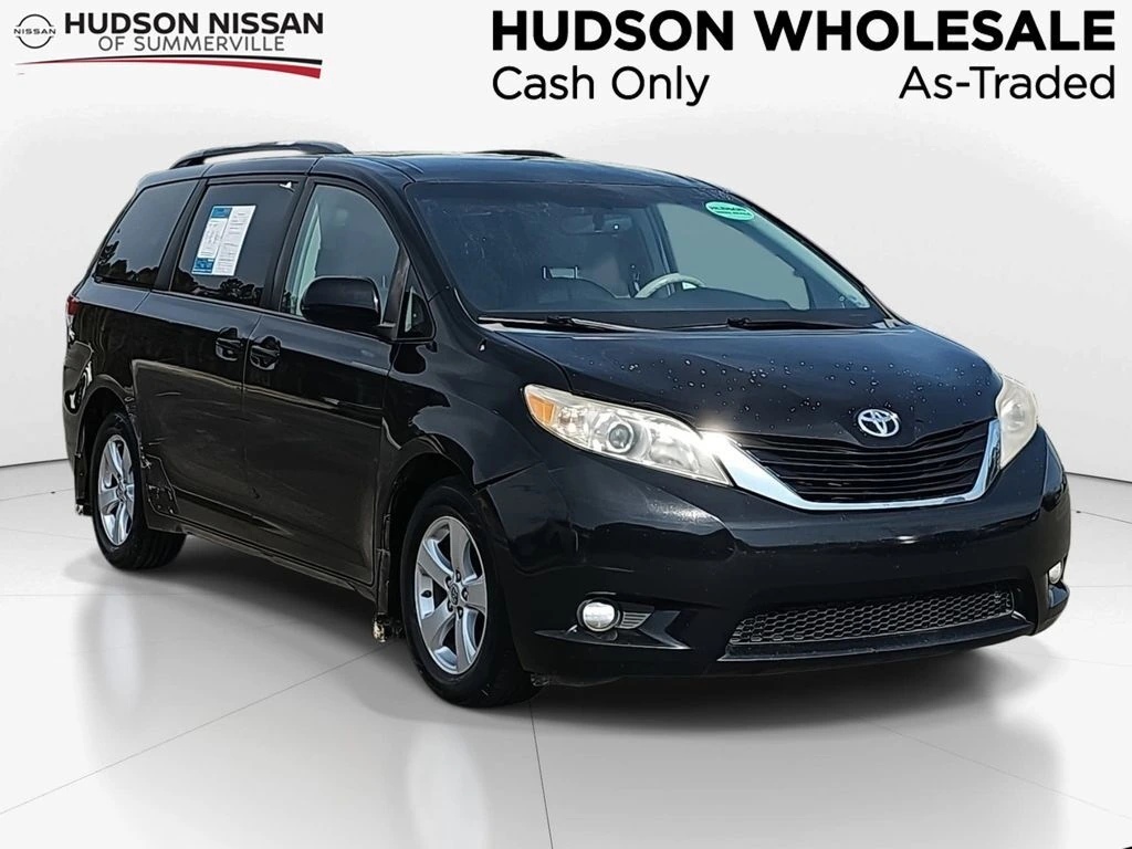2014 Toyota Sienna LE
