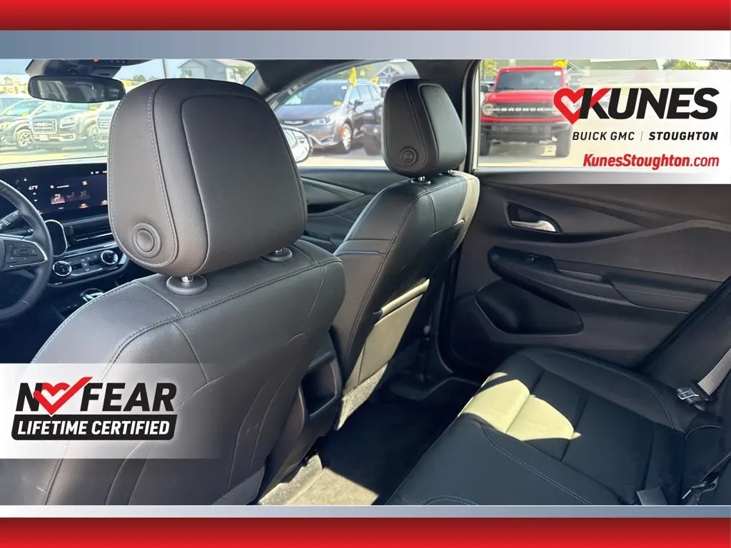 2024 Buick Envista ST photo 24