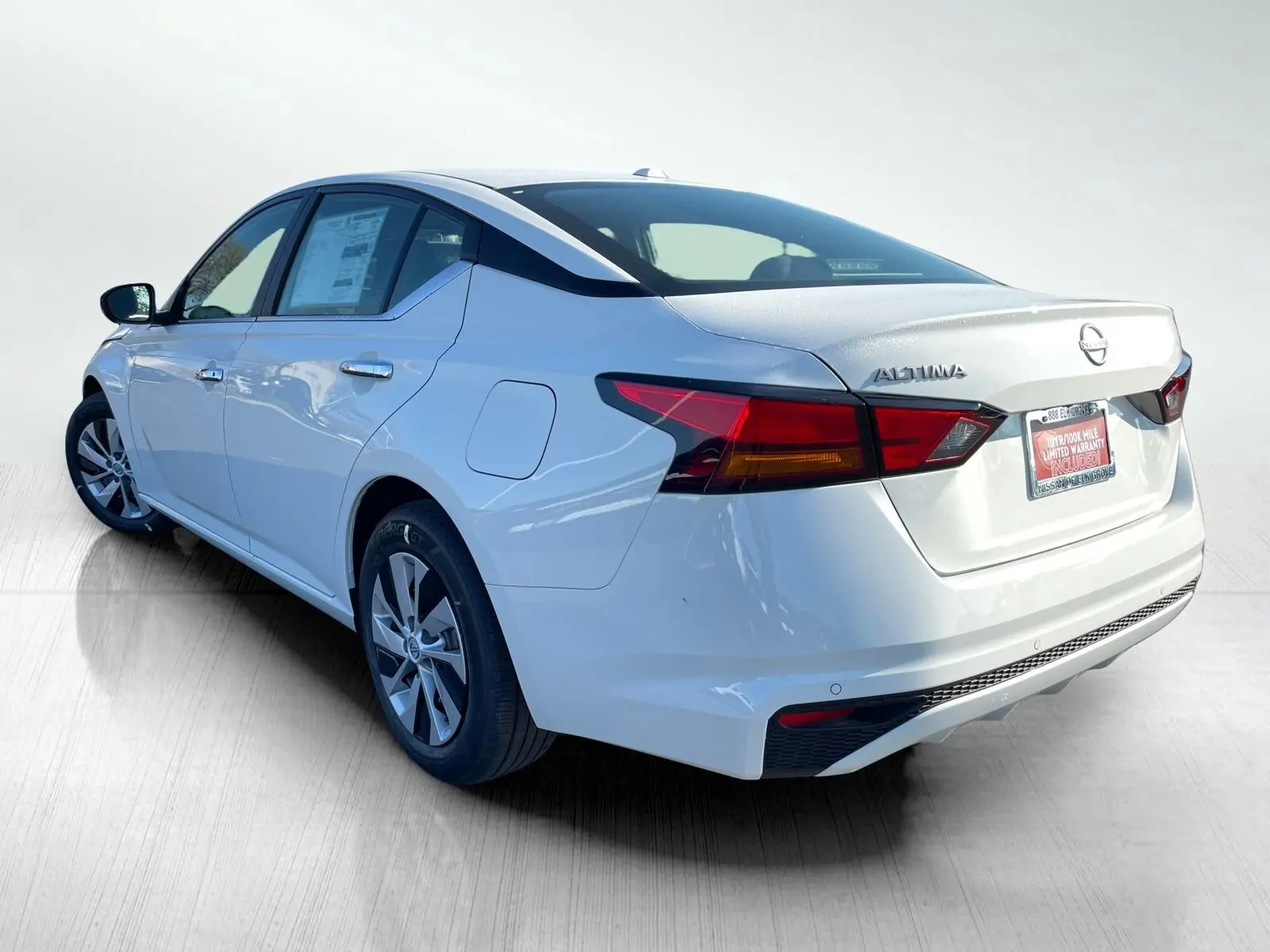 2025 Nissan Altima S photo 3