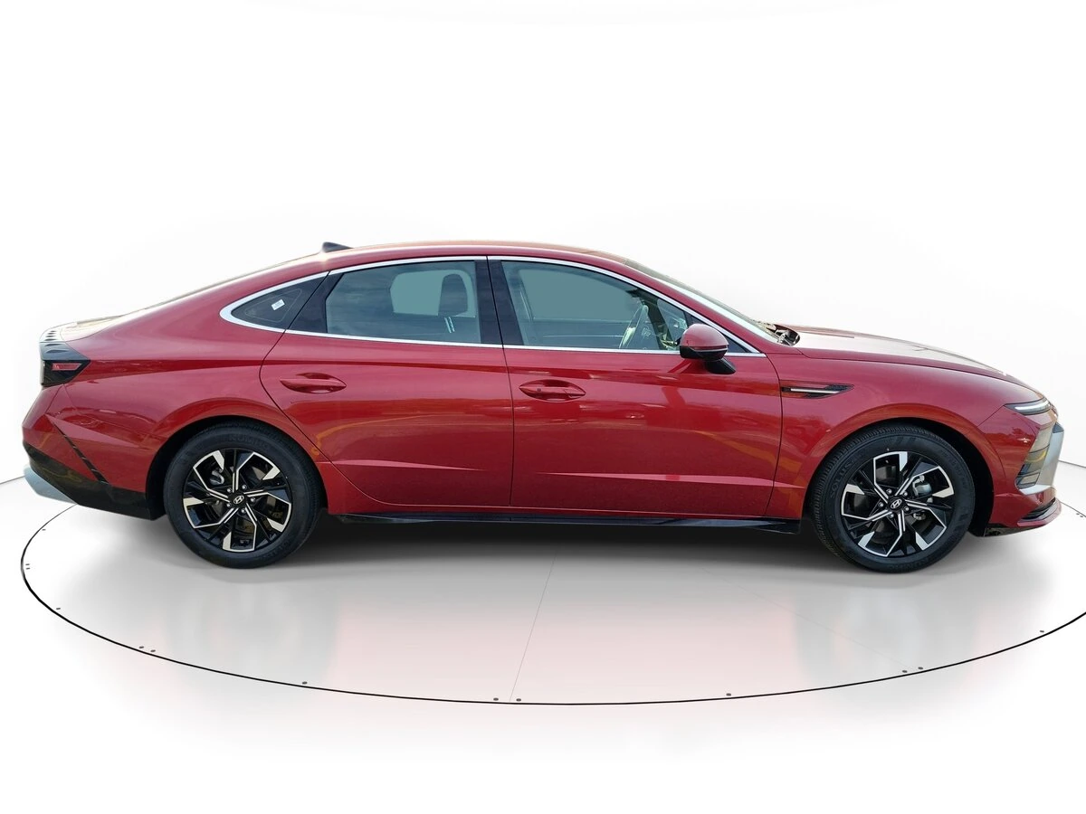 2025 Hyundai Sonata SEL - Photo 6