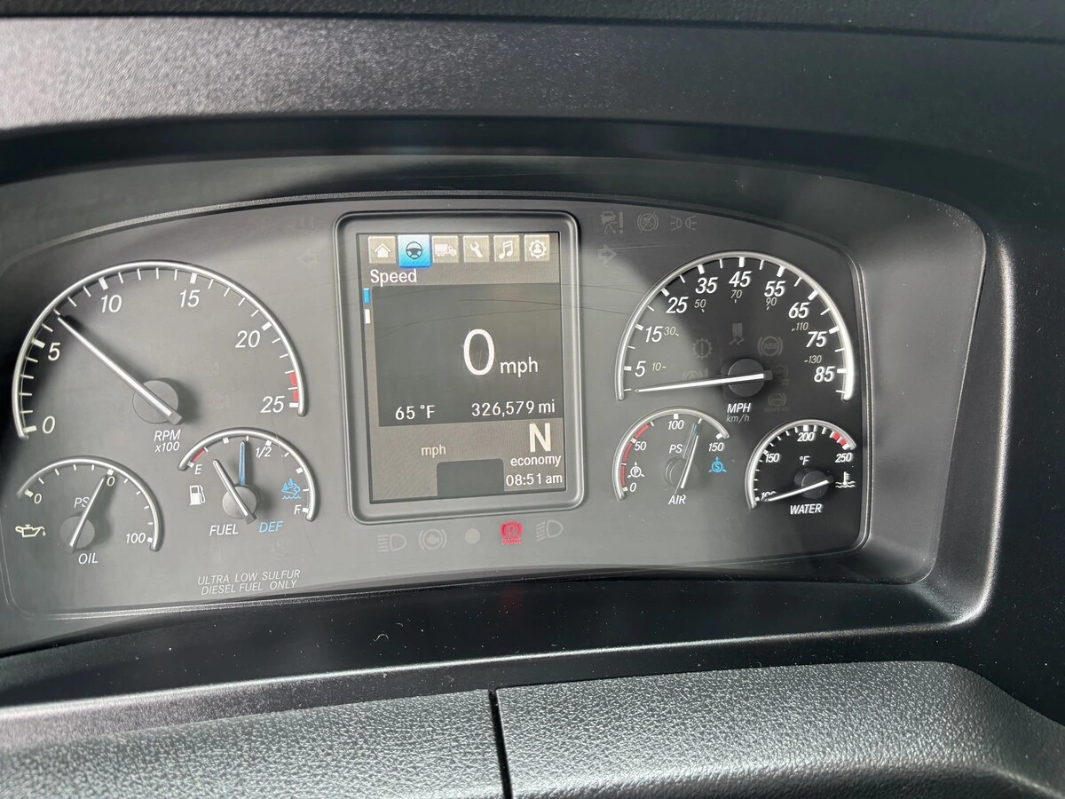 2025 Freightliner Cascadia - image 12