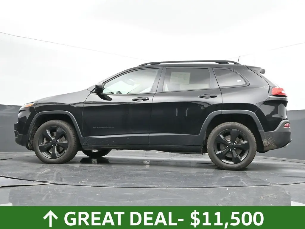 2017 Jeep Cherokee Altitude photo 35