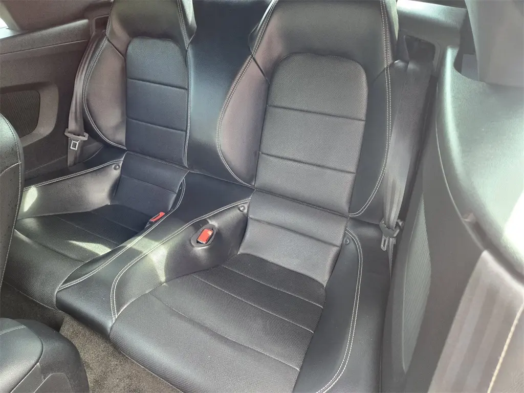 2019 Ford Mustang EcoBoost Premium photo 26