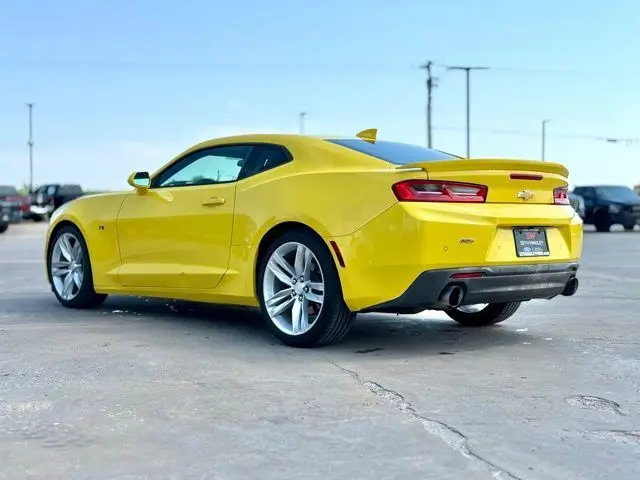 2017 Chevrolet Camaro 2LT RS photo 5