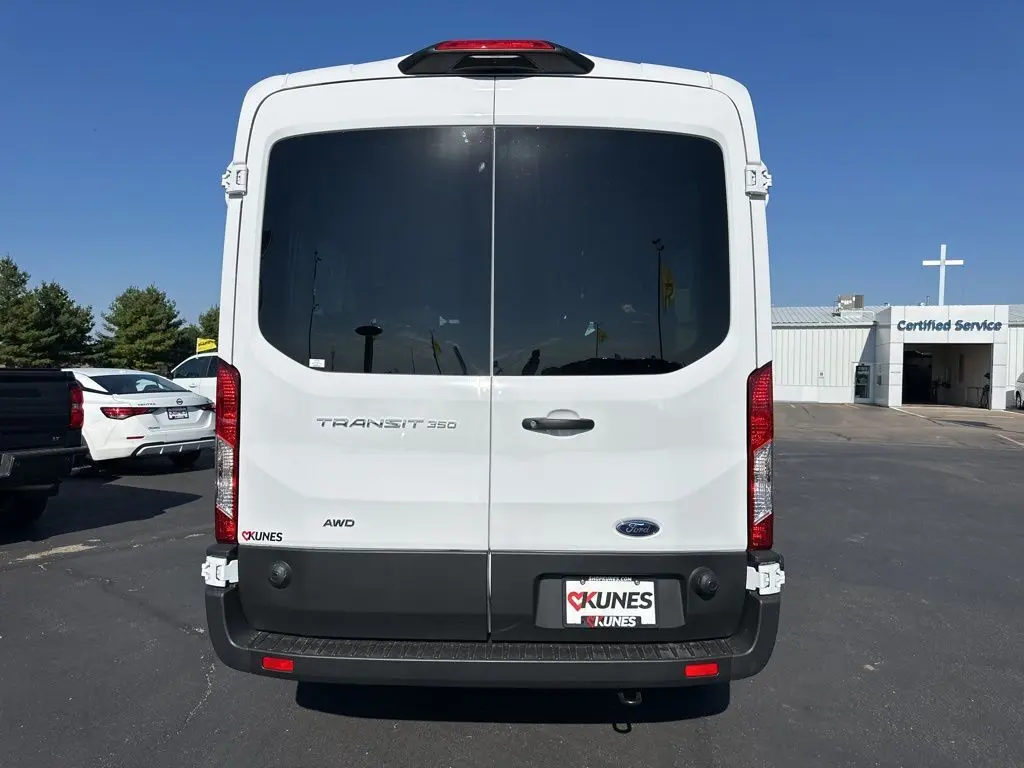 2025 Ford Transit photo 7