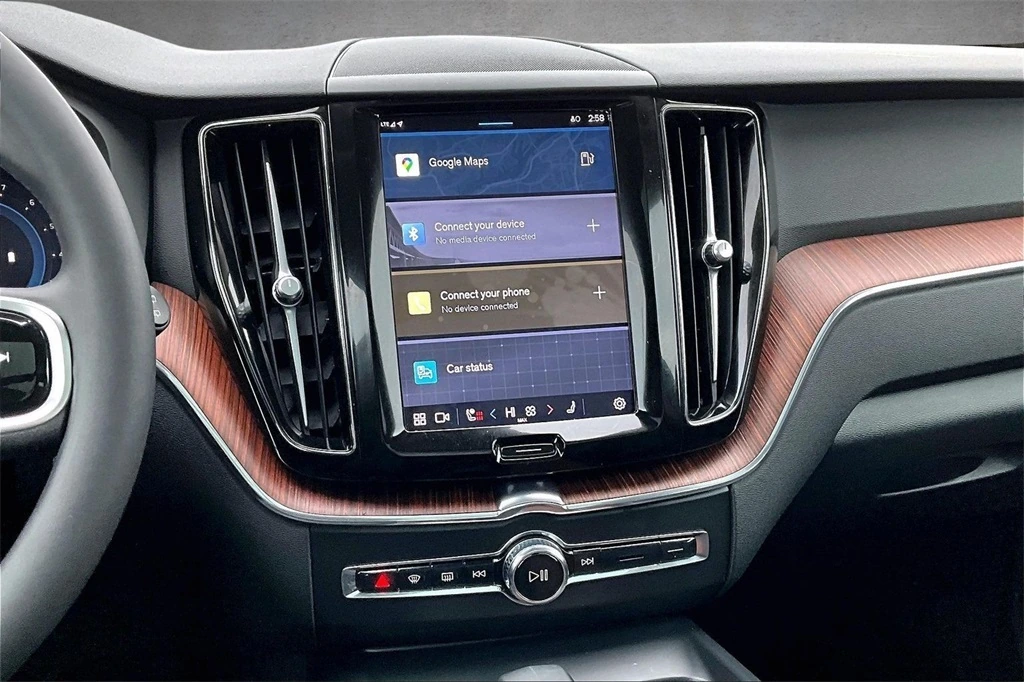 2023 Volvo - image 9