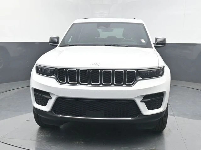 2026 Jeep Grand Cherokee Laredo - Photo 11