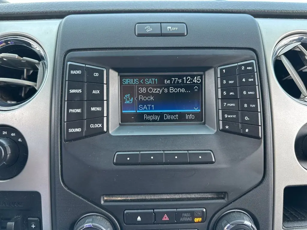 2014 Ford F-150 XLT photo 25