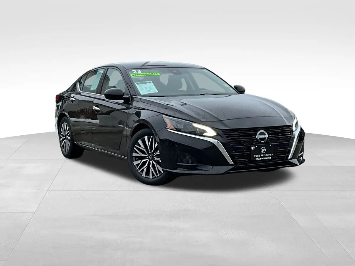 2023 Nissan Altima SV