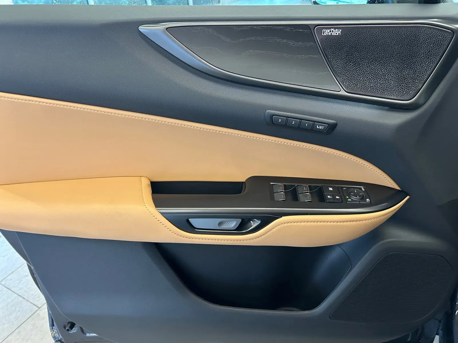 2025 Lexus NX 350 Luxury AWD photo 17