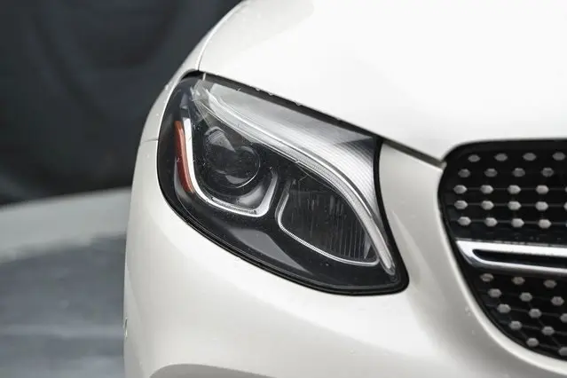 2019 Mercedes Benz GLC 43 AMG 4MATIC photo 4