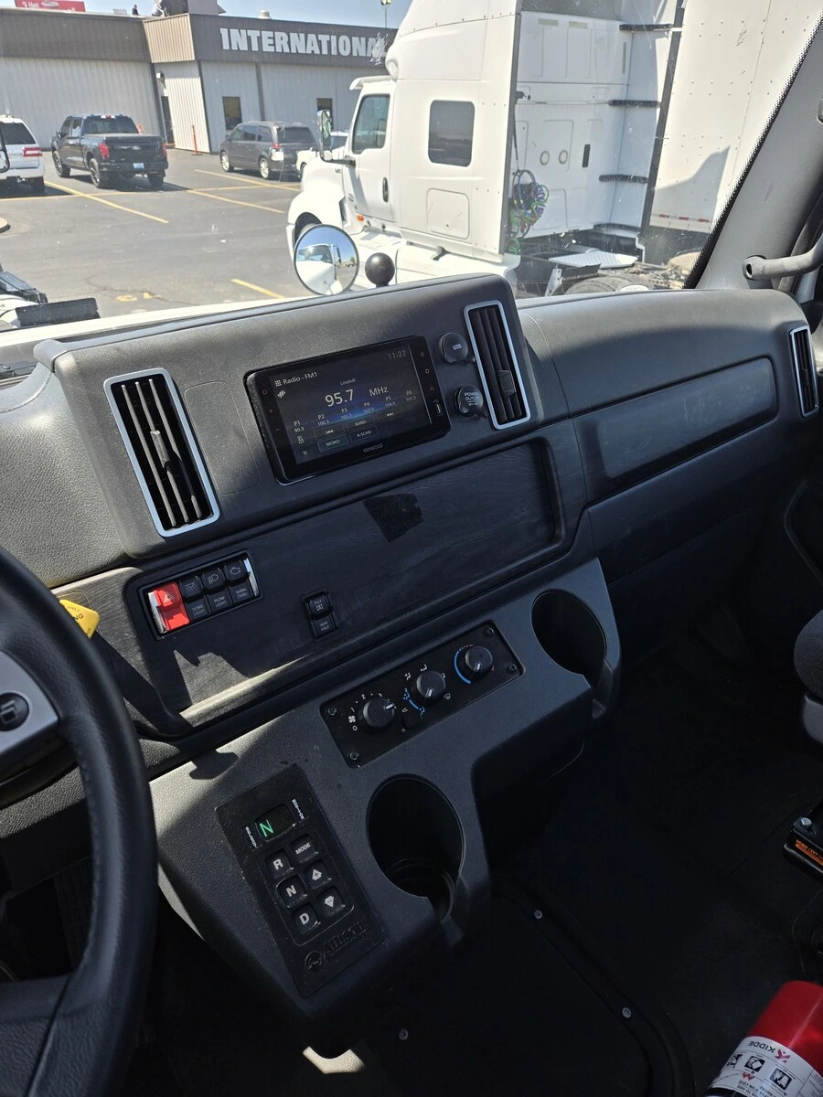 2026 Freightliner 114SD - image 9