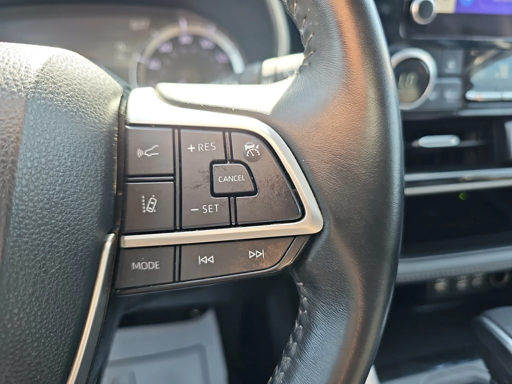 2023 Toyota Highlander XLE - Photo 18