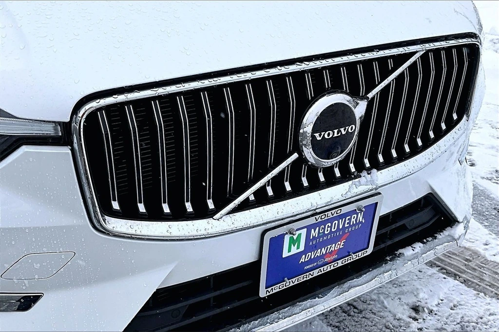 2023 Volvo - image 32