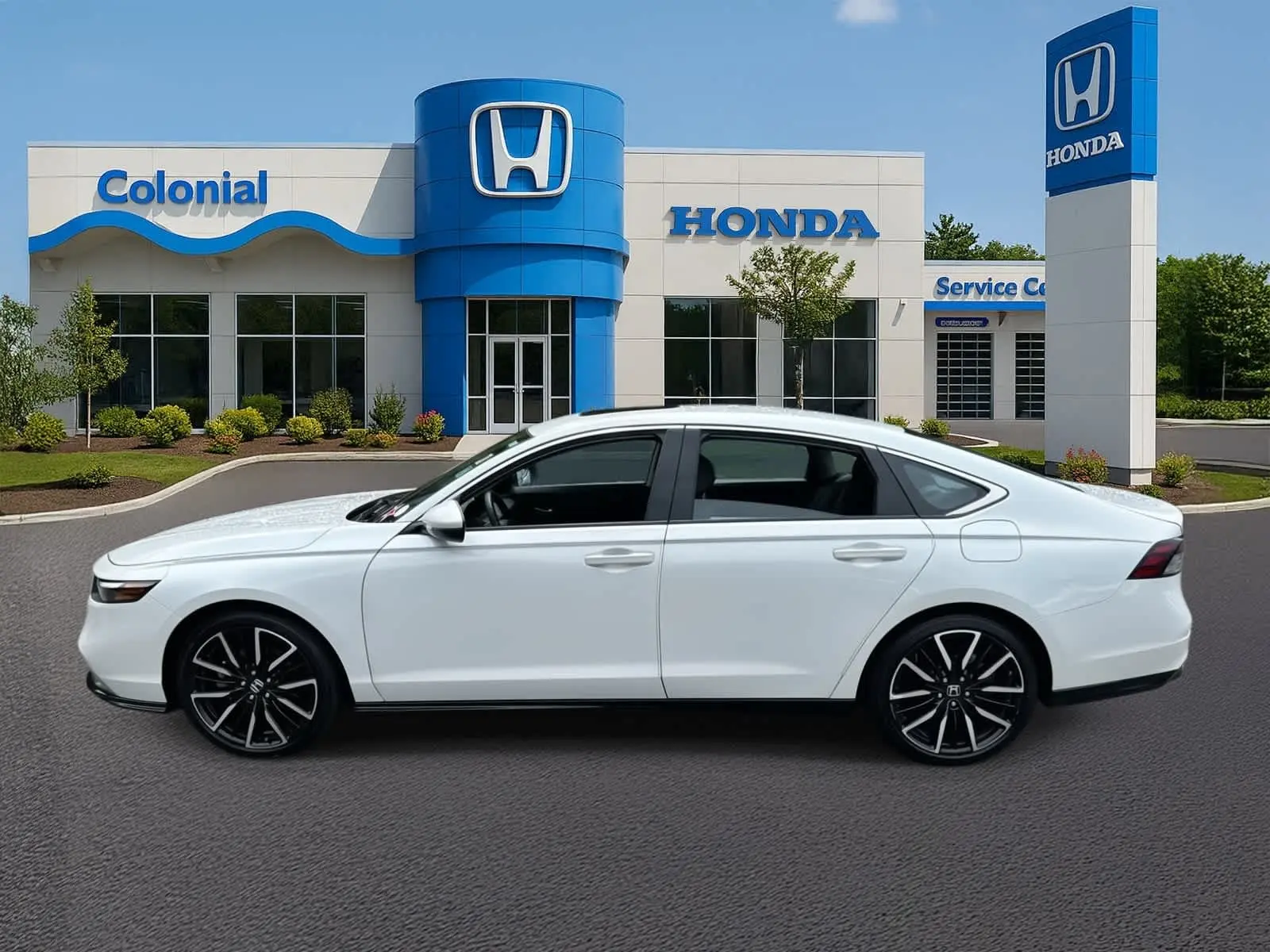 2023 Honda Accord Hybrid Touring photo 2