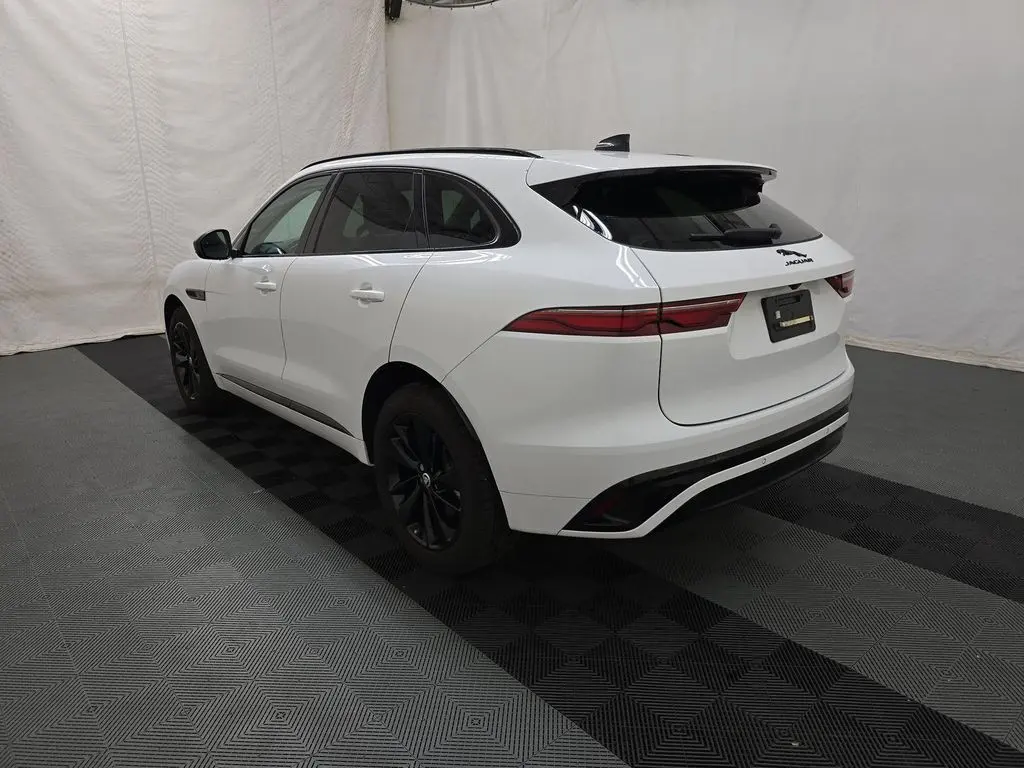 2024 Jaguar F-PACE P250 R-Dynamic S photo 4