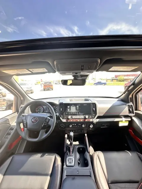 2026 Nissan Frontier PRO-4X photo 32