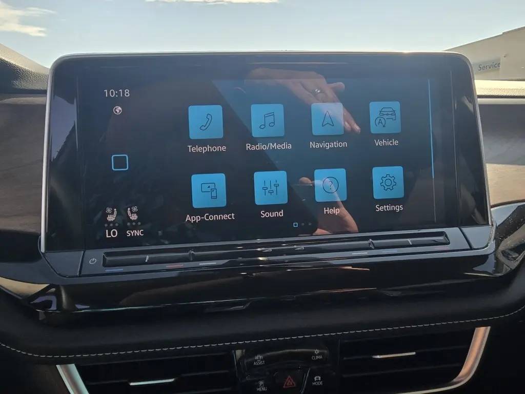 2024 Volkswagen Atlas SE Technology photo 10