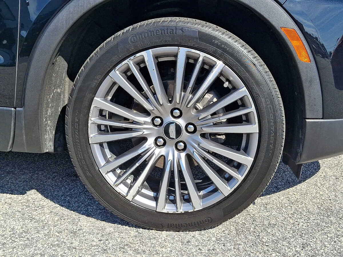 2025 Cadillac XT4 Premium Luxury - Photo 8