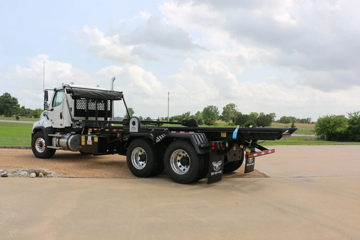 2027 Freightliner 114SD — photo 6