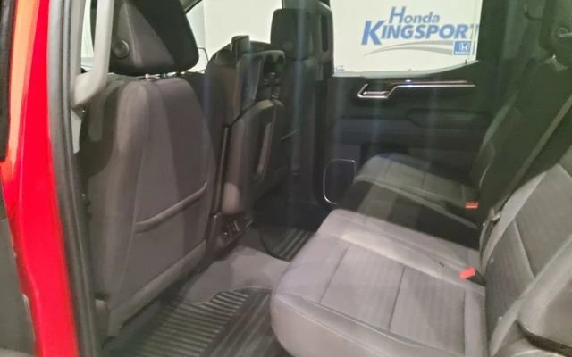 2022 Chevrolet Silverado 1500 LT - Photo 11