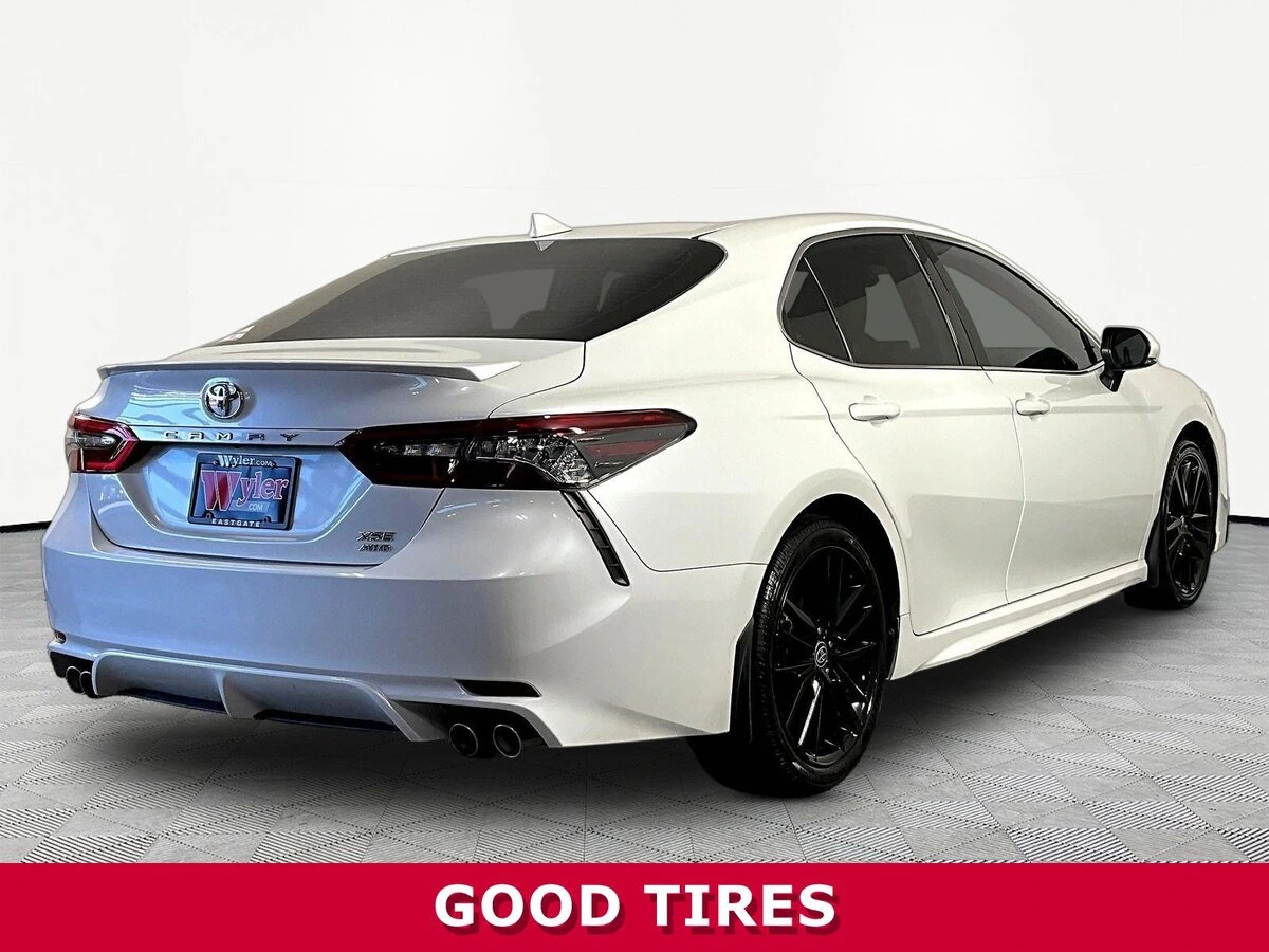 2022 Toyota Camry XSE - Photo 6
