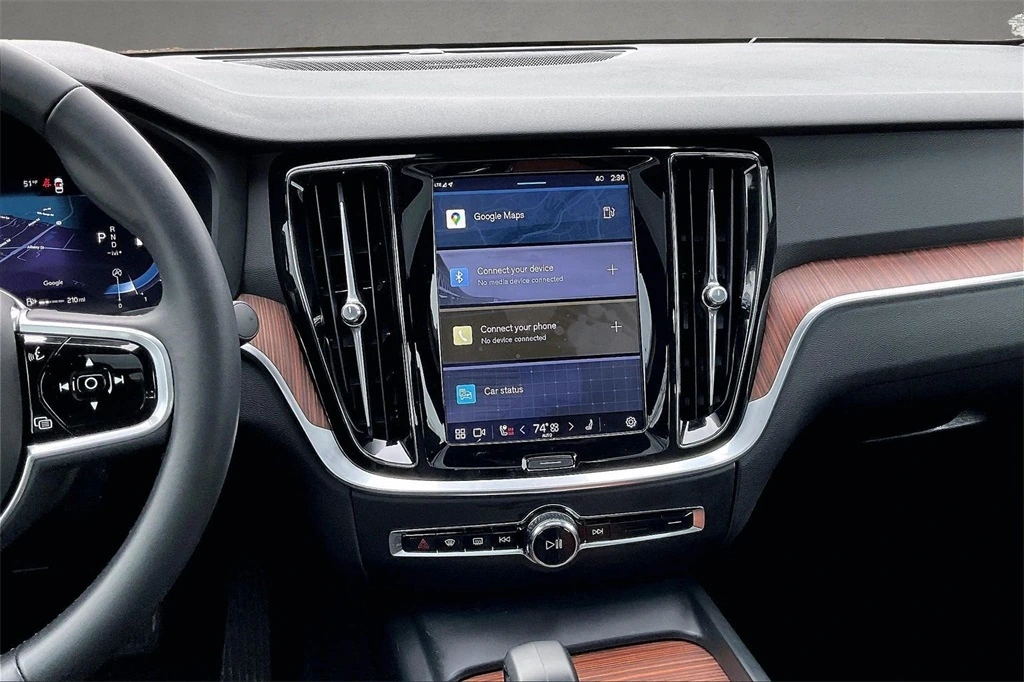 2023 Volvo - image 9