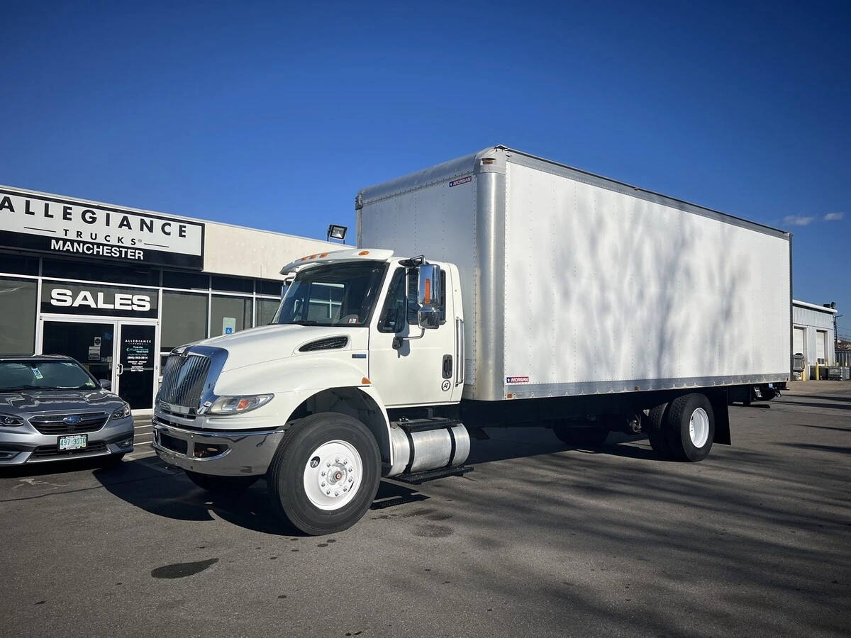 2015 International 4300 - image 1