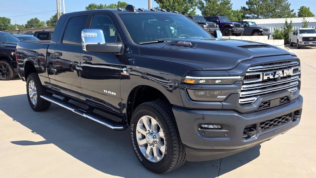 2026 RAM 2500 Laramie - Photo 8