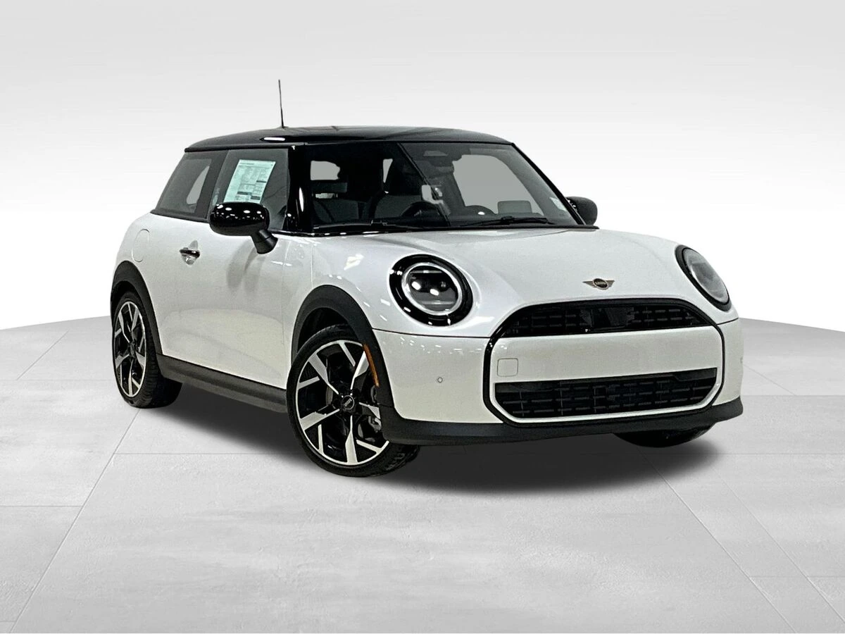 2026 MINI Hardtop 2 Door Oxford Edition's photo