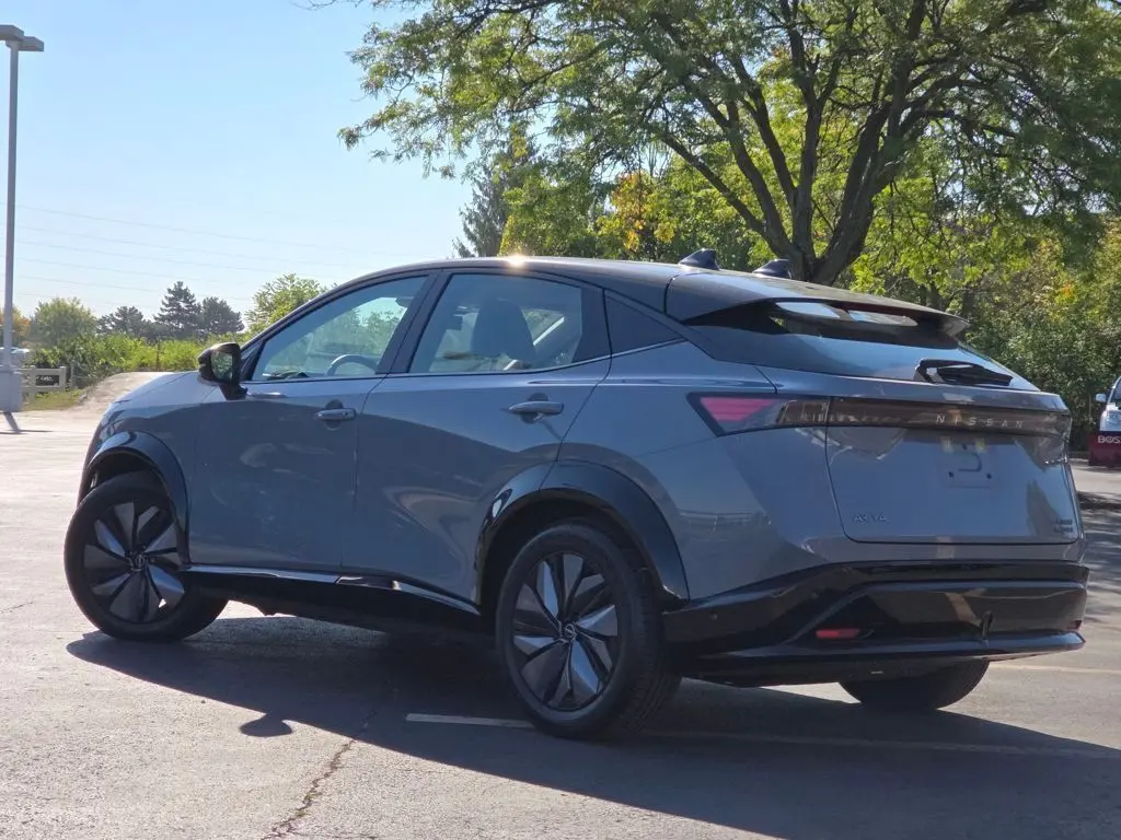 2023 Nissan ARIYA Platinum e-4ORCE photo 21