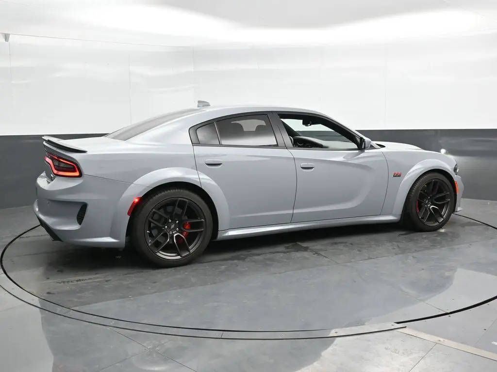 Used 2022 Dodge Charger Scat Pack with VIN 2C3CDXGJ4NH176372 for sale in Sycamore, IL